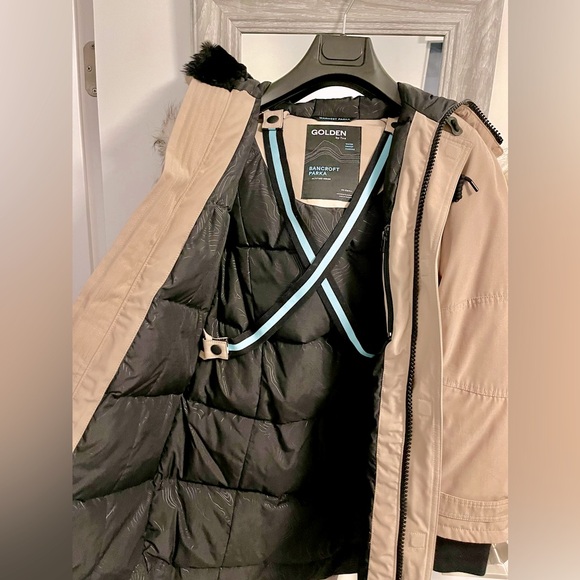 Aritzia Golden by Tna Parka_XX small - Picture 8 of 8